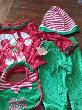 Magigal Season Girls .Holiday Candy Cane Baby Outfit Set in Red & Green